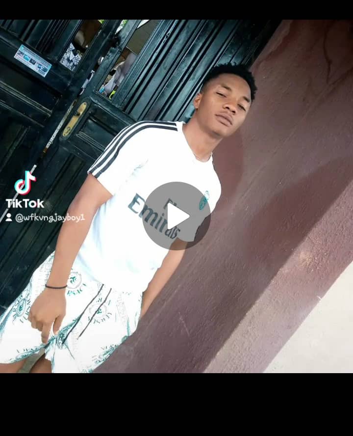 card-img